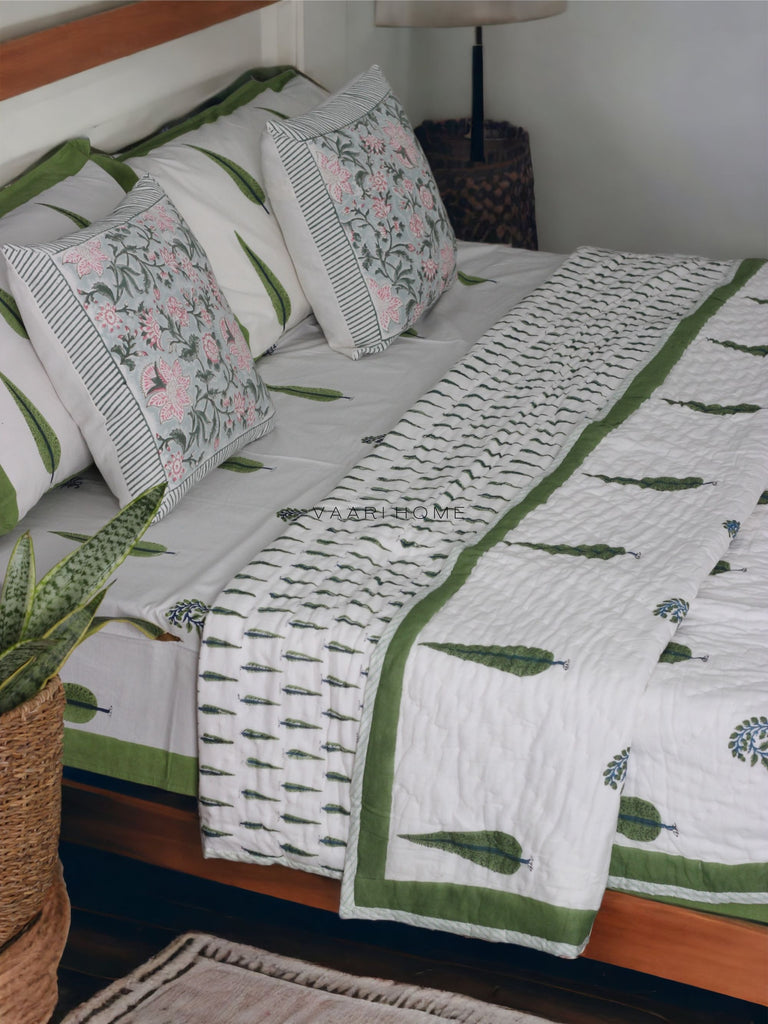 Green Cypress bedding set (bedsheet & matching quilt)